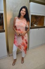 Deepti Bhatnagar at the diamond boutique GREECE launch by Zoya in Mumbai Store on 30th May 2012 (158).JPG